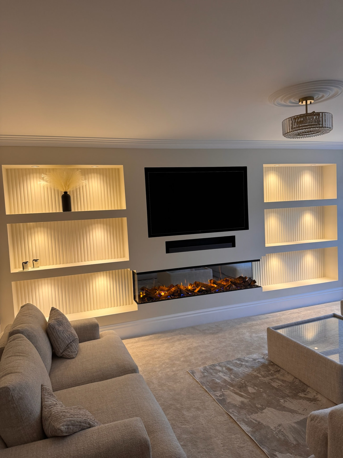 Lounge feature lighting