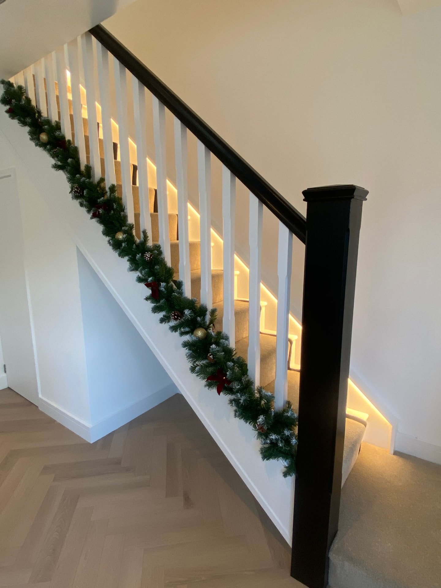 Finished staircase lighting