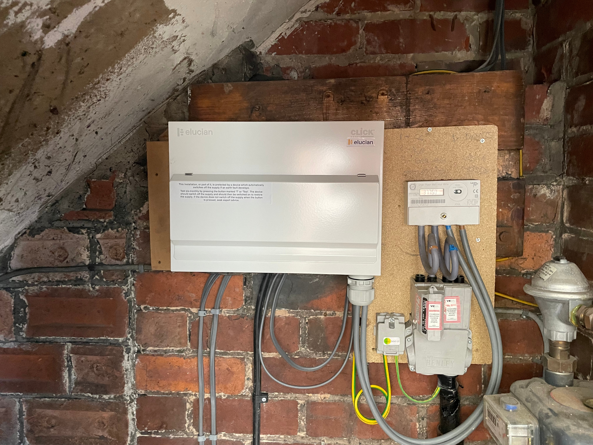 Consumer unit installation